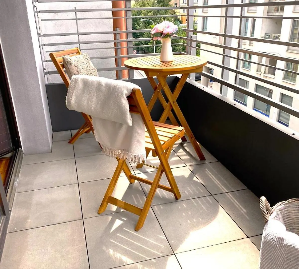 Spacious Apartment Near City Center With Balcony And Garage Parking Prague Czech Republic