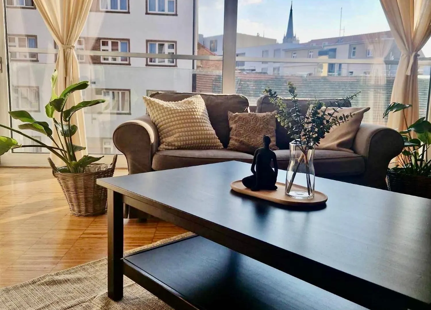 Spacious Apartment Near City Center With Balcony And Garage Parking Prague 0*,  Czech Republic